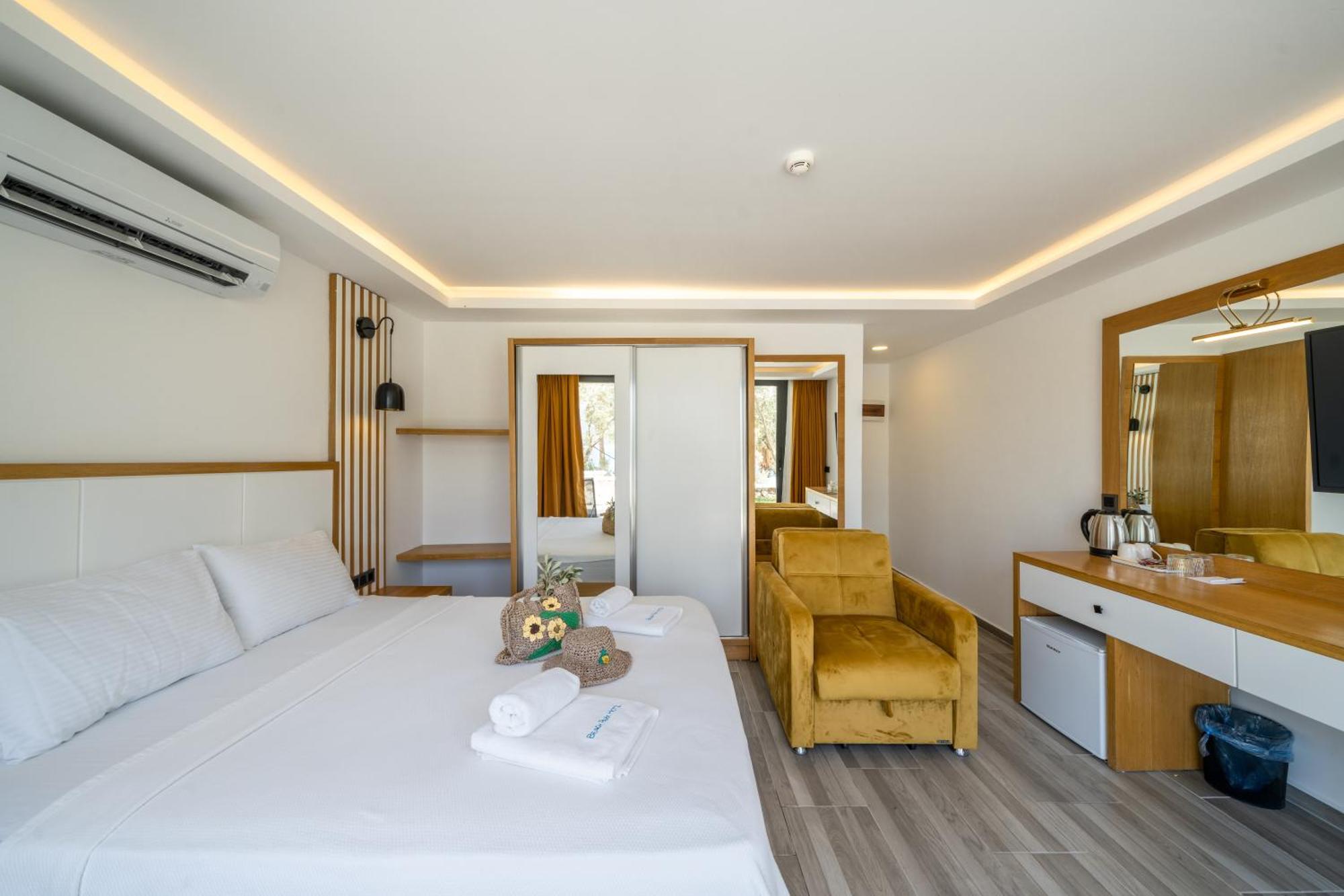 Kalkan Beach Park Hotel Каш Екстер'єр фото